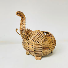 画像をギャラリービューアに読み込む, Saanjh Shaded Straw Elephant basket