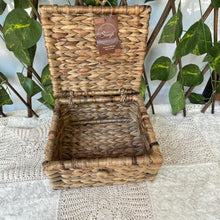 Load image into Gallery viewer, Shaded Straw Basket
