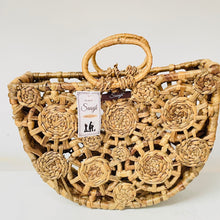 Load image into Gallery viewer, Shaded Straw U Bag Basket
