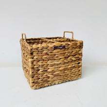 Charger l'image dans la galerie, Shaded Straw Bottle Caddy