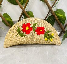 Charger l'image dans la galerie, Pochette tissée à la main en paille d’osier | Brodé à la main | Saanjh Exclusif (GRAND)