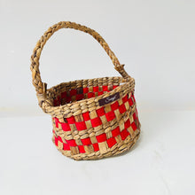 Load image into Gallery viewer, Shaded Straw Cloth Basket