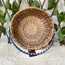Load image into Gallery viewer, Shaded Straw Round Pick Up Basket