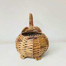 画像をギャラリービューアに読み込む, Saanjh Shaded Straw Elephant basket