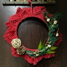 Load image into Gallery viewer, All-Natural Macrame Dried Flower Christmas Wreath