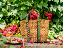 Load image into Gallery viewer, Shaded Straw Gift Bag