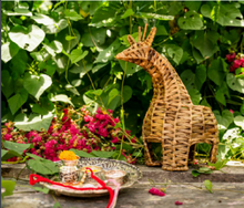 Charger l'image dans la galerie, Shaded Straw Giraff Basket