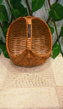 Load image into Gallery viewer, Maga Wicker Moon Basket