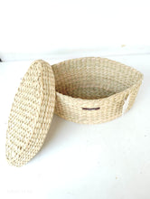 Load image into Gallery viewer, Saanjh Golden Grass Boat Shape Basket