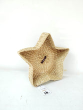 Charger l'image dans la galerie, Saanjh Golden Grass Star Shape Basket with Metal Frame