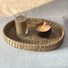 Charger l'image dans la galerie, housewarming gift new home decor new home gift country style tray serving serveware fine dining tea tray price set of 1 gift packing mumbai India shop online on www.saanjhindia.com