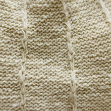 Lade das Bild in den Galerie-Viewer, Handloom Cashmere Booties | Indoor Socks | Handspun & Handknit