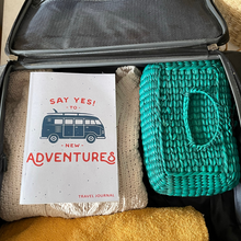 Lade das Bild in den Galerie-Viewer, Best gift box for women on Raksha Bandhan and Mothers day for travel kit bag handmade and branded by online shop Saanjh India