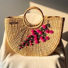 Lade das Bild in den Galerie-Viewer, Pink Arrange Water Reed Handwoven Embroidered Handbag, Tiffin Bag