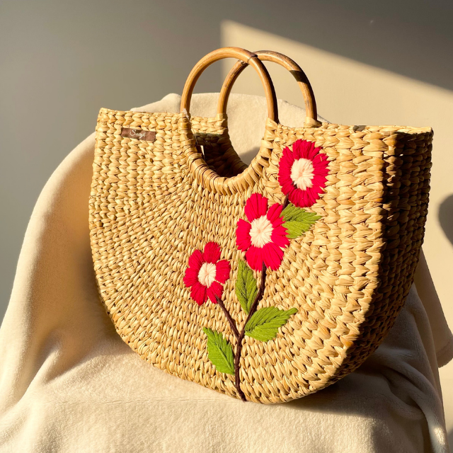 Red Flower Water Reed Handwoven Embroidered Handbag