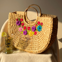 Lade das Bild in den Galerie-Viewer, Necklace Design Water Reed Handwoven Embroidered Handbag, Tiffin Bag