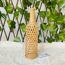 Lade das Bild in den Galerie-Viewer, Bamboo Cane Bottle Shape Lamp Shade
