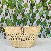 画像をギャラリービューアに読み込む, Golden Grass Alternate Weave Brunch Bag with Leather Detail | Indian Wicker Straw Beach Handbag
