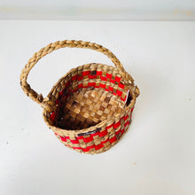 画像をギャラリービューアに読み込む, Shaded Straw Cloth Basket
