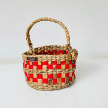 画像をギャラリービューアに読み込む, Shaded Straw Cloth Basket
