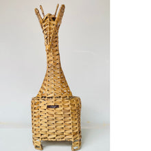 画像をギャラリービューアに読み込む, Shaded Straw Giraff Basket
