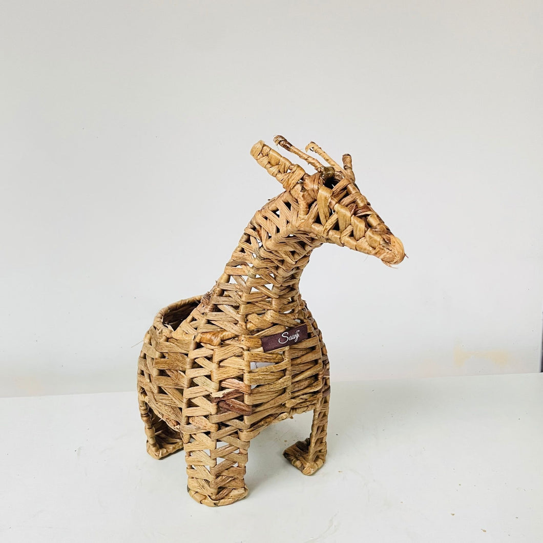 Shaded Straw Giraff Basket