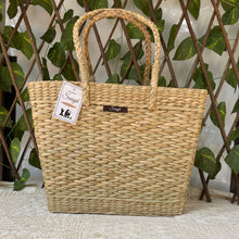 Load image into Gallery viewer, Saanjh Small Hamper Bag - V Size
