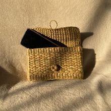 Load image into Gallery viewer, Golden Grass Classy Clutch
