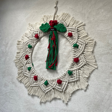 Lade das Bild in den Galerie-Viewer, Macrame Christmas Wreath
