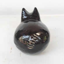 Load image into Gallery viewer, Saanjh Paper Mache  - Cat
