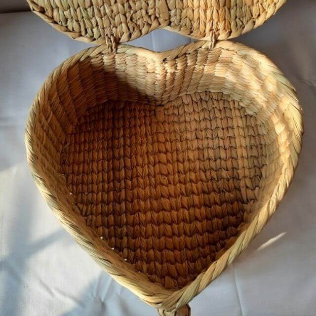 Kauna Straw Handwoven Heart In A Box