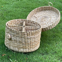 Lade das Bild in den Galerie-Viewer, new home boho chic makeup box small storage box handmade handicrafts of India gifts cane bamboo natural fiber basket designer branded
