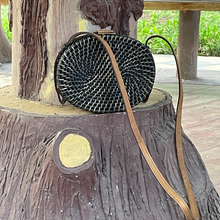 Lade das Bild in den Galerie-Viewer, Black best brand branded sling bag India made in India wholesale price manufactured artisan sustainable fashion boho chic bag bohemian style outfit gift for her women woman girl daughter wife in law mothers day 
