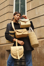 Charger l&#39;image dans la galerie, Straw Tote with Hemp Handle | Totes &amp; Handbags
