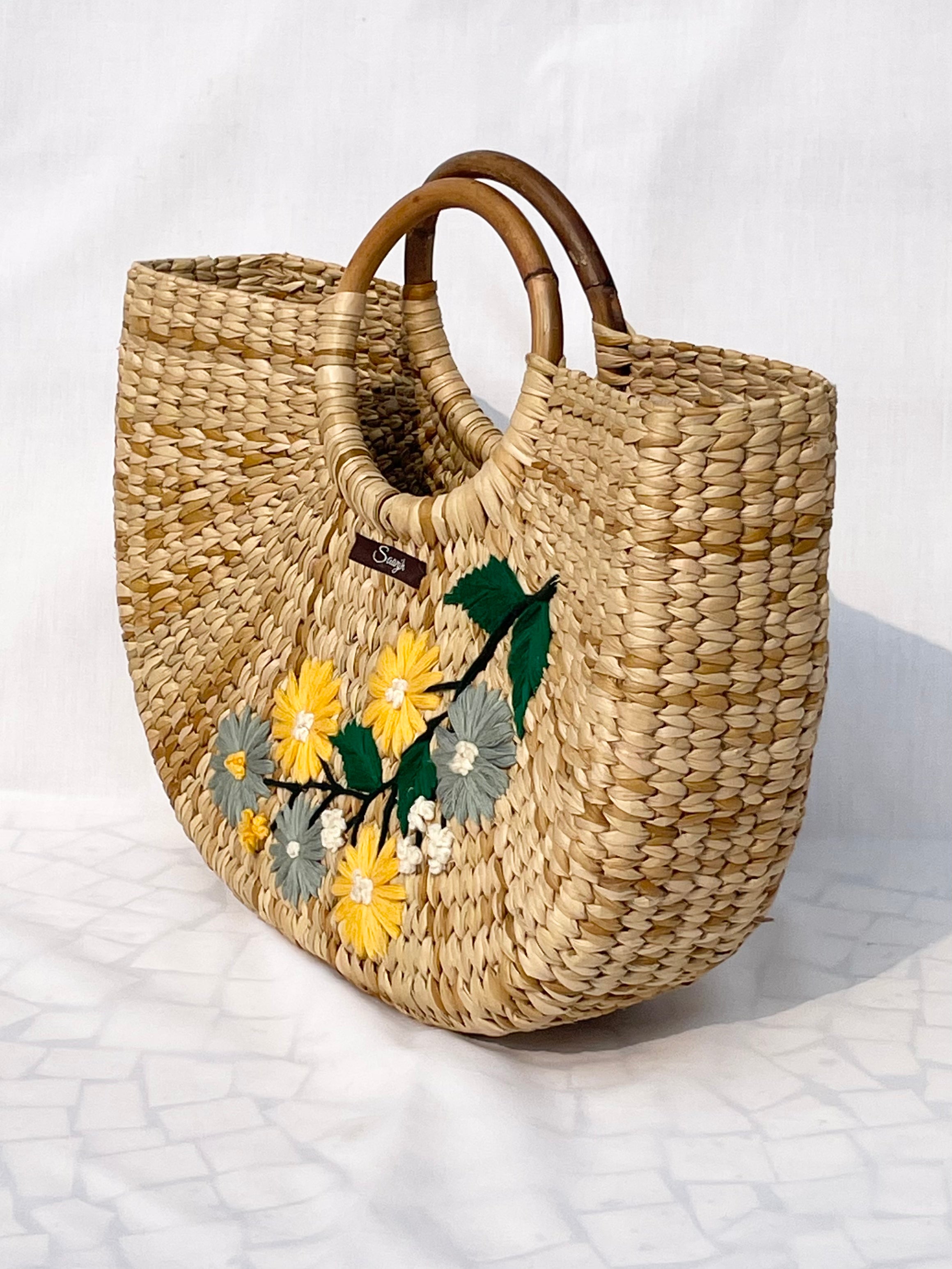 Kauna grass craft Manipur free delivery shop online gifts for her handbag cane bag manufacturers in India bamboo basket products embroidery handwoven bags mothers day gift handmade beach bag shopping basket straw bag mumbai