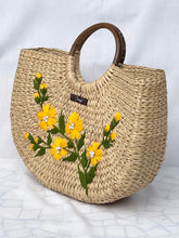 Lade das Bild in den Galerie-Viewer, Yellow Kauna Handwoven Embroidered Handbag, Tiffin Bag
