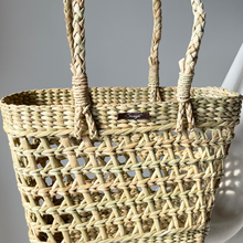 Charger l&#39;image dans la galerie, Rahi Water Reed Straw Market Tote
